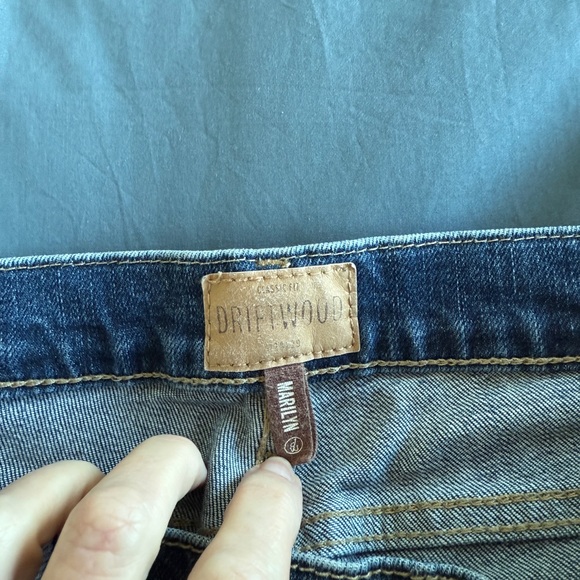 Driftwood Koi Fish Embroidered Marilyn Jeans Women’s Size 28 (Hard to Find)! - Picture 5 of 6